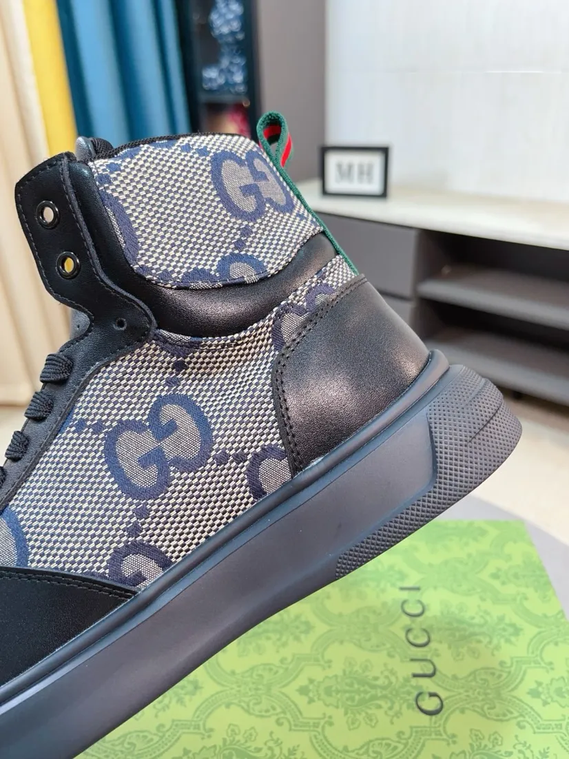 Men's shoes 💰440🌹🌹GUCCI [Gucci] New high-top men's shoes, a high-end brand, the latest fashionable casual men's shoes, trendy and versatile, relaxed and sporty style, uppers imported from Italy, first-layer cowhide, genuine leather lining, and ultra-fine workmanship. Original personalized fashionable rubber wear-resistant outsole, light and comfortable on the foot, size 38-44